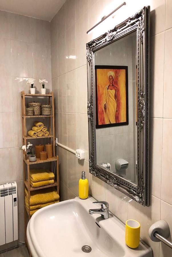 Yellow Home Santiago de Compostela Dış mekan fotoğraf