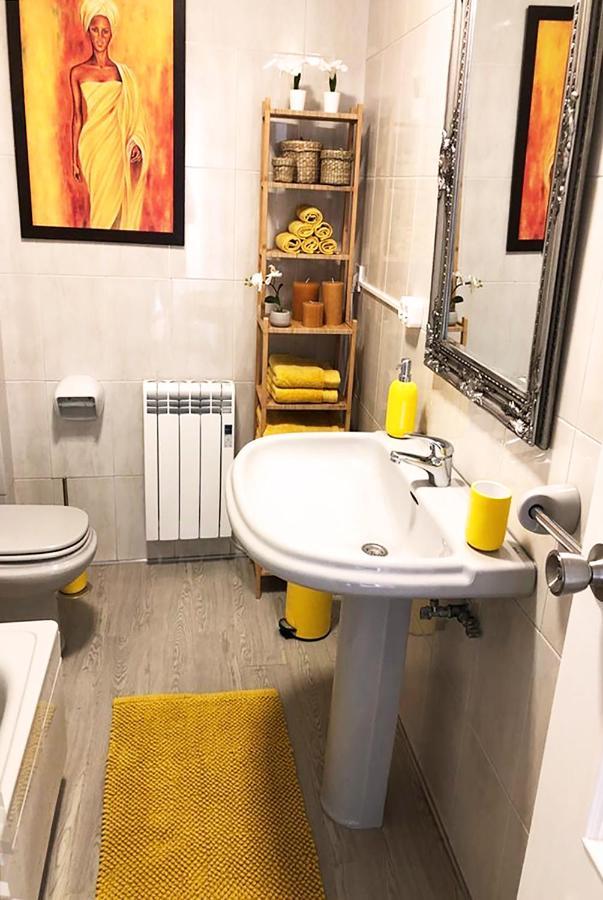 Yellow Home Santiago de Compostela Dış mekan fotoğraf