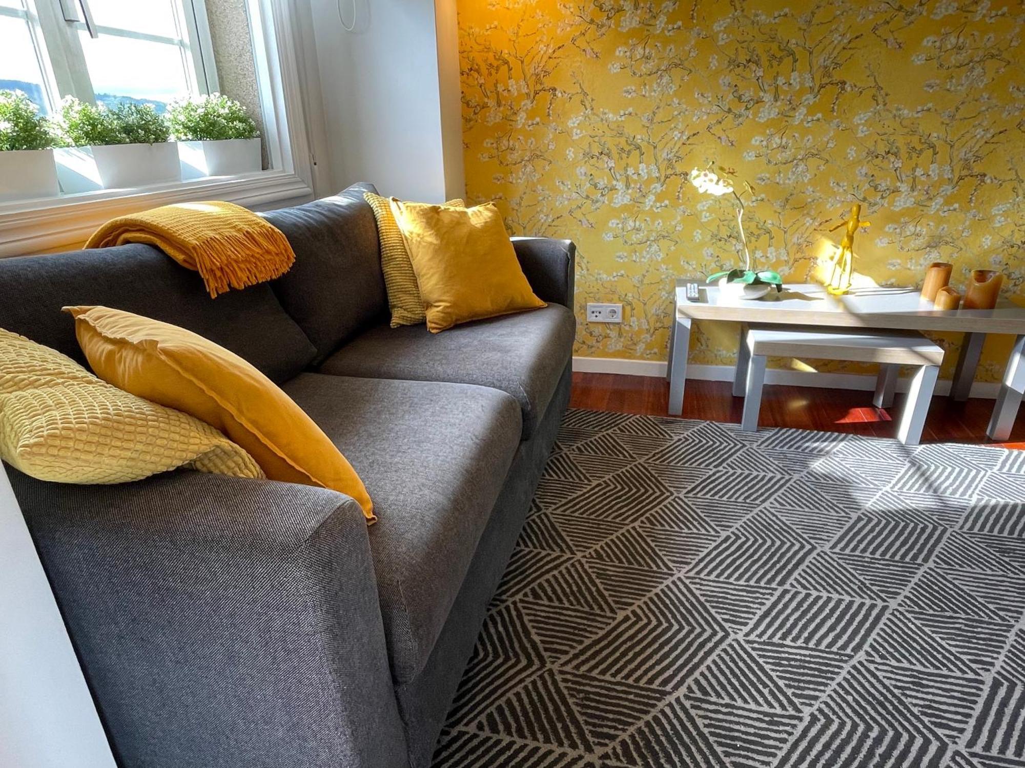 Yellow Home Santiago de Compostela Dış mekan fotoğraf