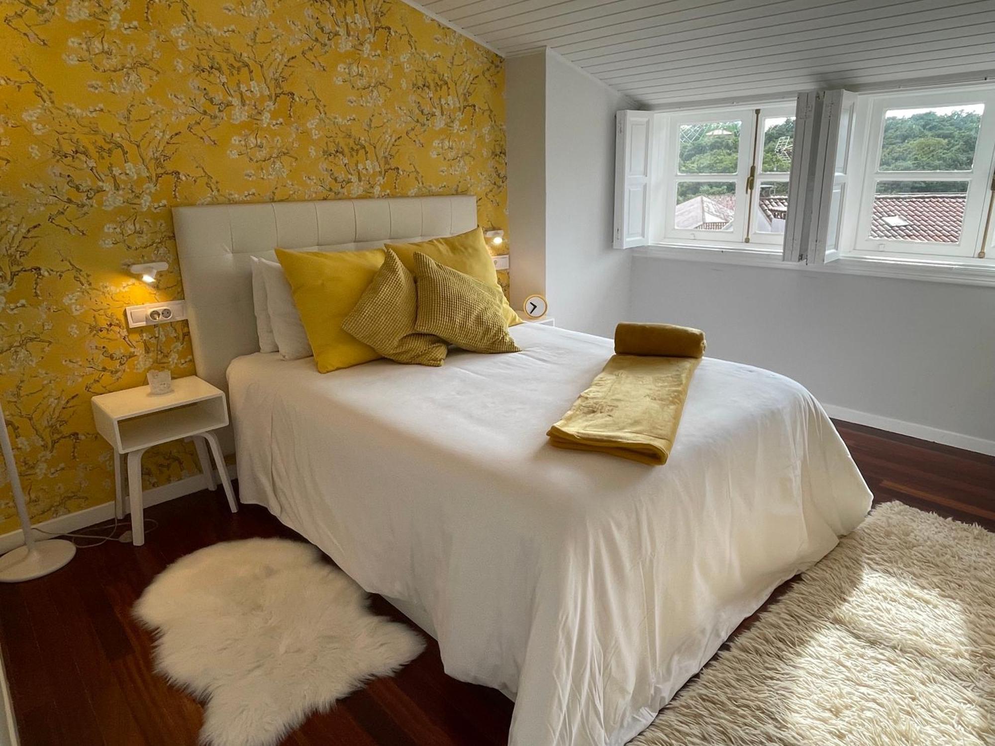 Yellow Home Santiago de Compostela Dış mekan fotoğraf