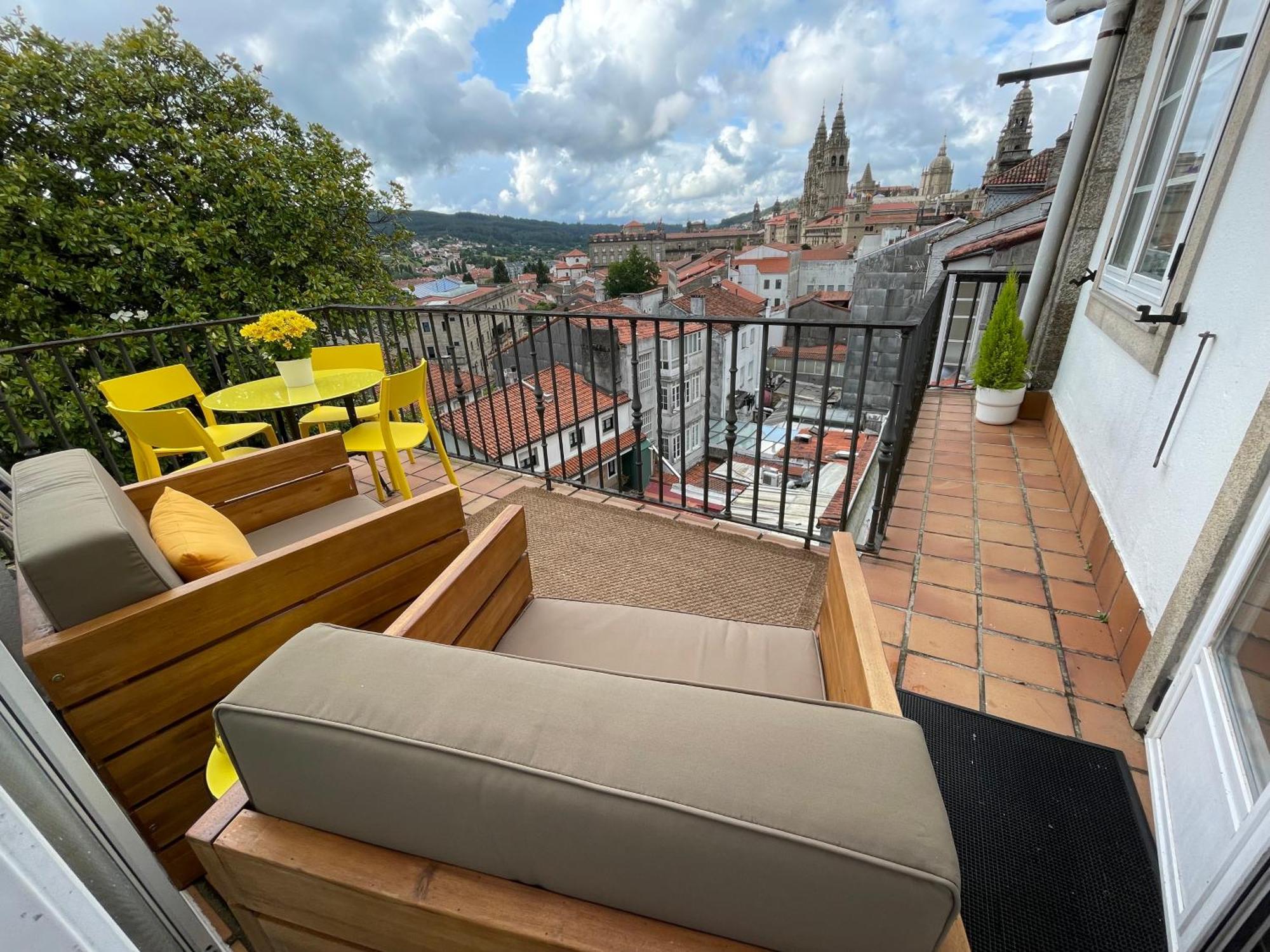 Yellow Home Santiago de Compostela Dış mekan fotoğraf