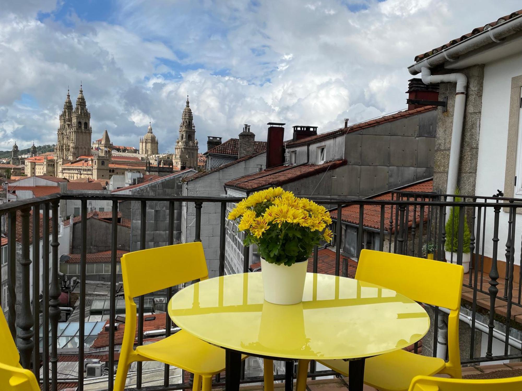 Yellow Home Santiago de Compostela Dış mekan fotoğraf