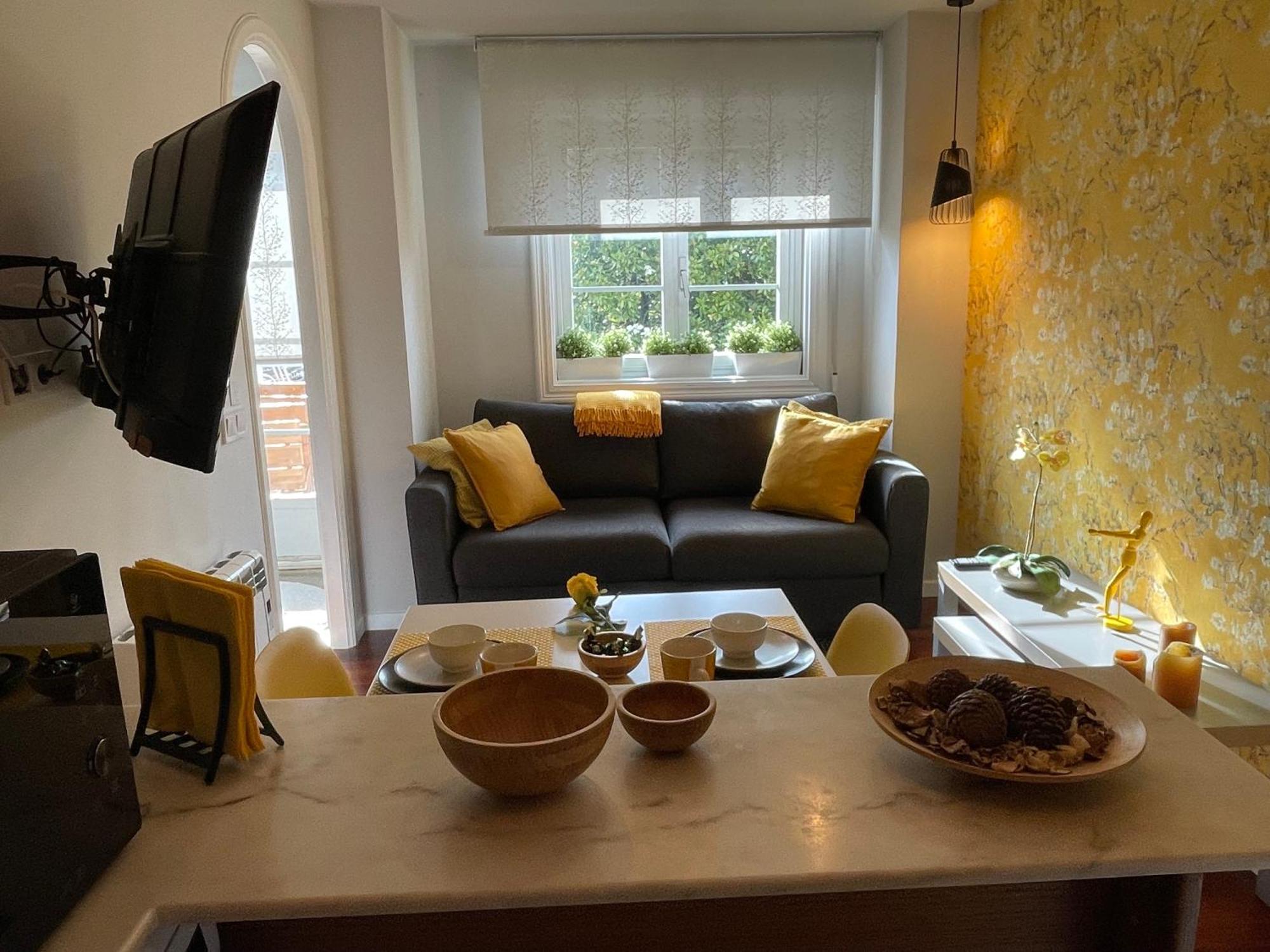 Yellow Home Santiago de Compostela Dış mekan fotoğraf